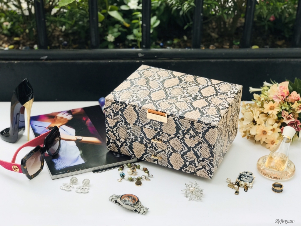 HỘP TRANG SỨC 3 TẦNG DA RẮN - 1