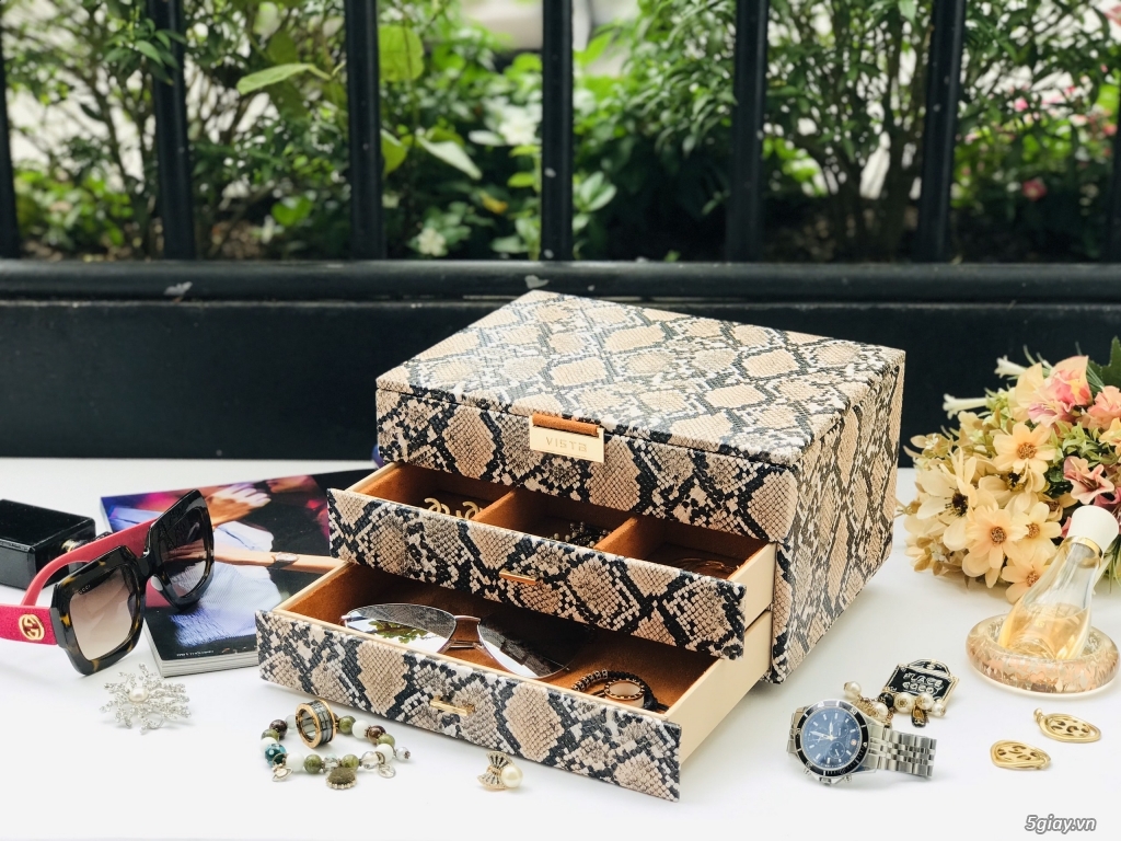 HỘP TRANG SỨC 3 TẦNG DA RẮN - 2