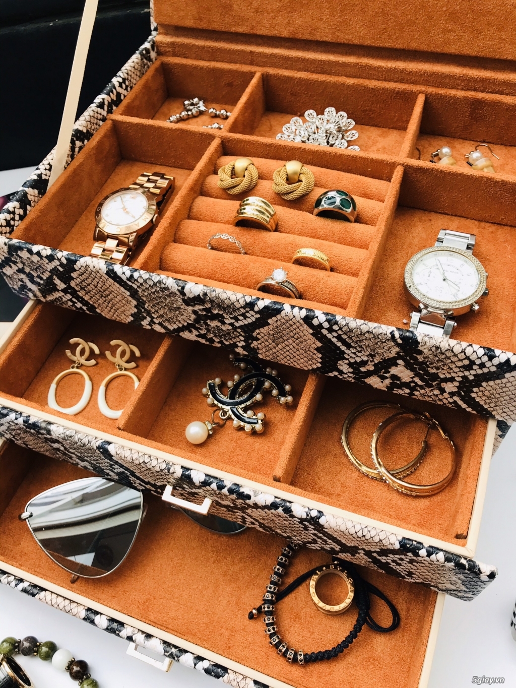 HỘP TRANG SỨC 3 TẦNG DA RẮN - 5