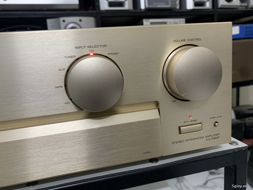 Amply Kenwood phay nhôm vàng chanh đời cao đẹp xuất sắc - 1