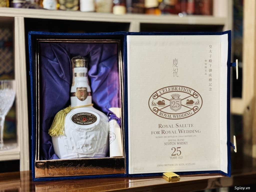 Rượu Chivas 25 wedding hiếm