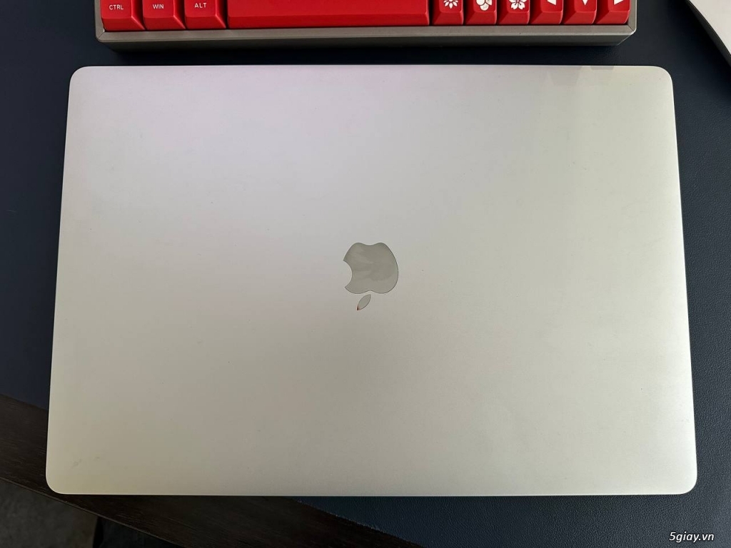 MacBook Pro 15 i9 1TB - 99% - 1