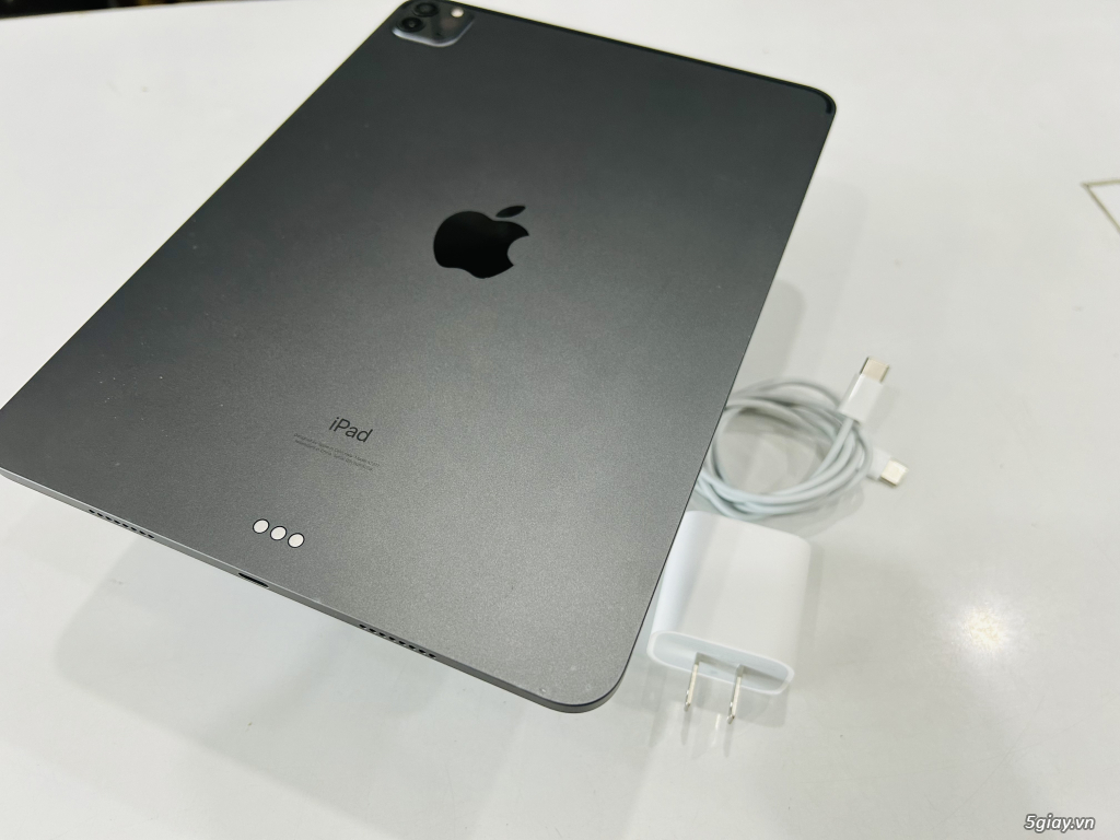 iPad Pro M1 - 2021- 11inch 1TB + wifi Máy body 99 giá rẻ - 1