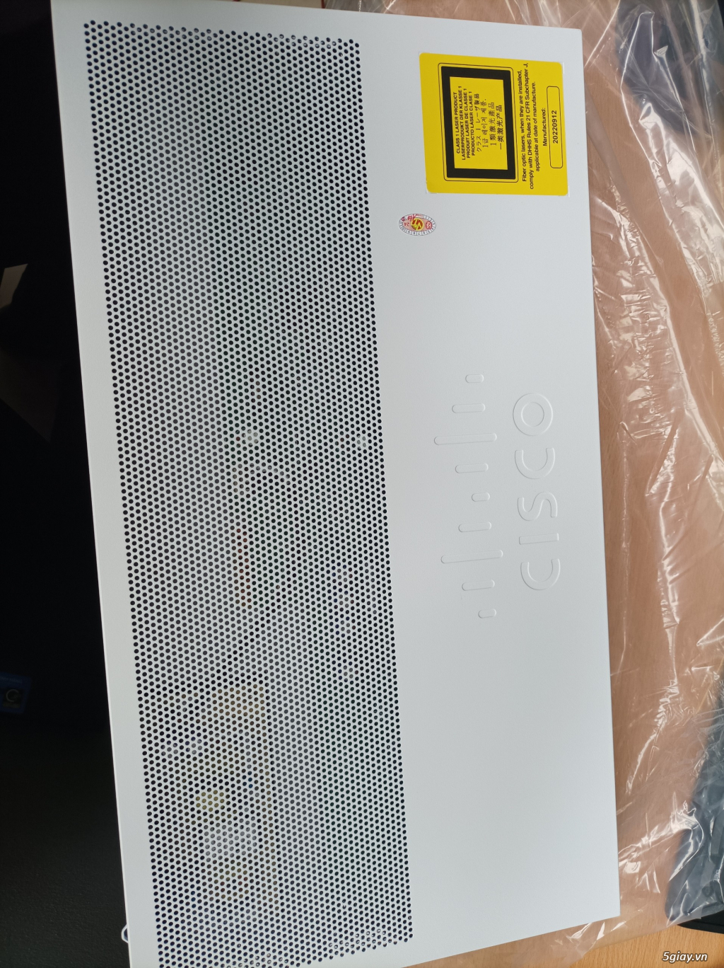 Cần bán Switch Cisco C1000 - 2