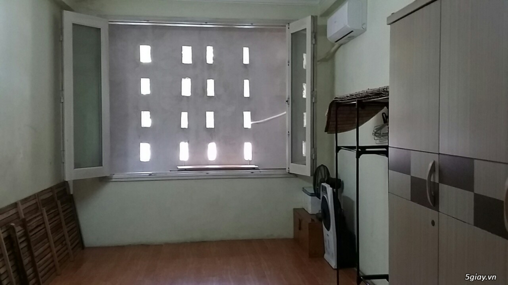 Cho 2 nữ sinh viên thuê phòng 20m2 ngõ 210 Hoàng Quốc Việt - 1
