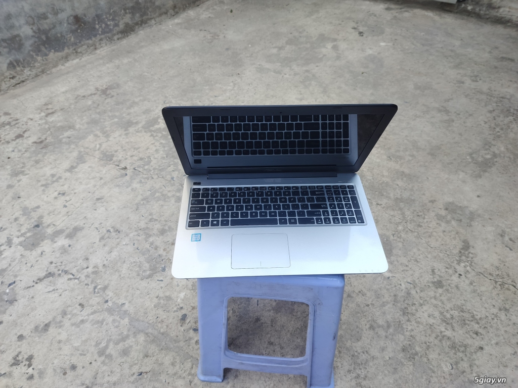 Bán Laptop Asus X556UA core i5 thế hệ thứ 6, Ram 8gb, SSD 256gb - 2