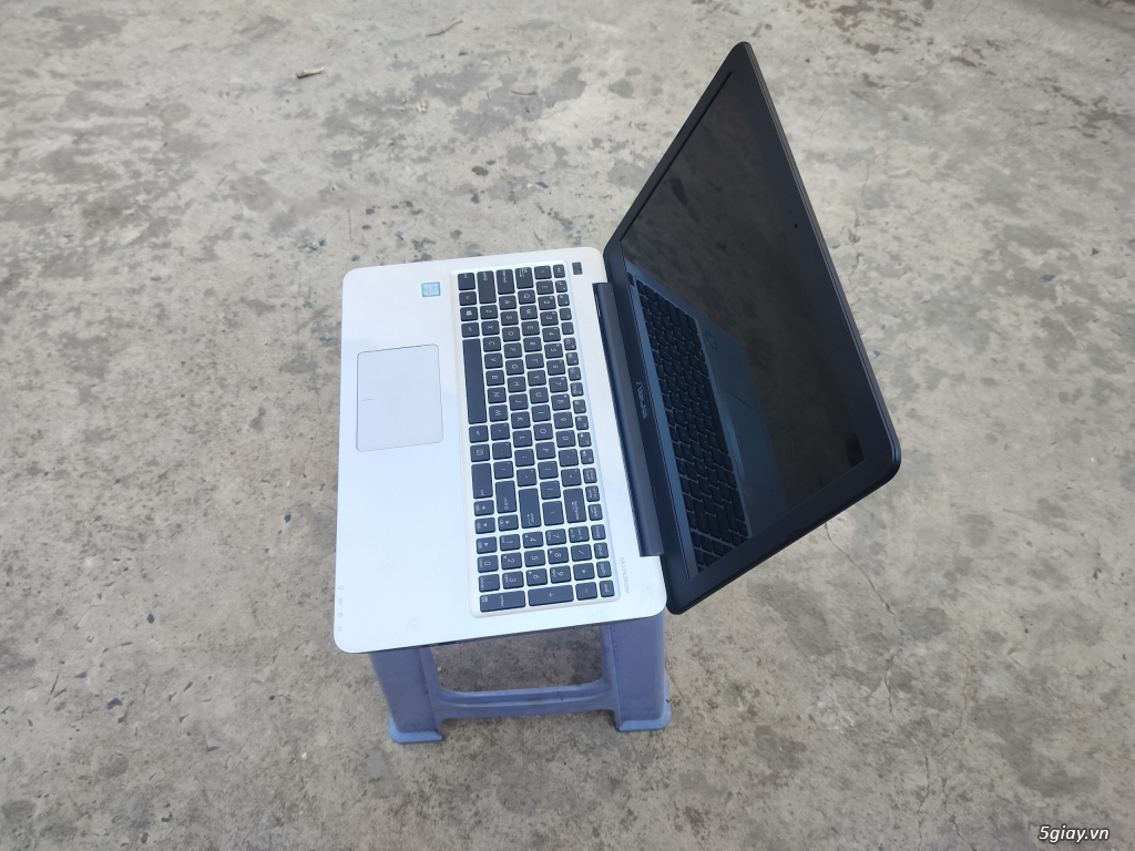 Bán Laptop Asus X556UA core i5 thế hệ thứ 6, Ram 8gb, SSD 256gb