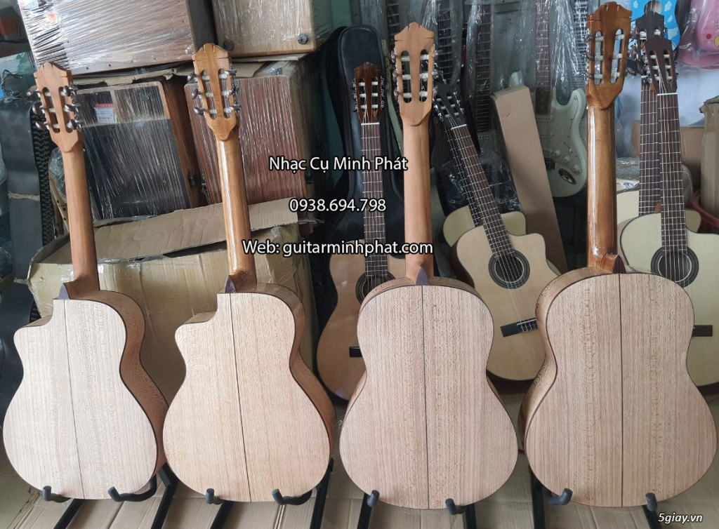 Cửa hàng bán đàn guitar classic giá rẻ âm thanh chuẩn tại TPHCM - 4