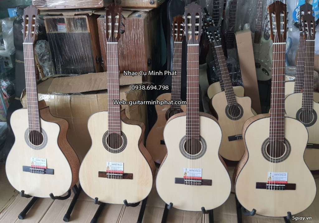 Cửa hàng bán đàn guitar classic giá rẻ âm thanh chuẩn tại TPHCM - 3