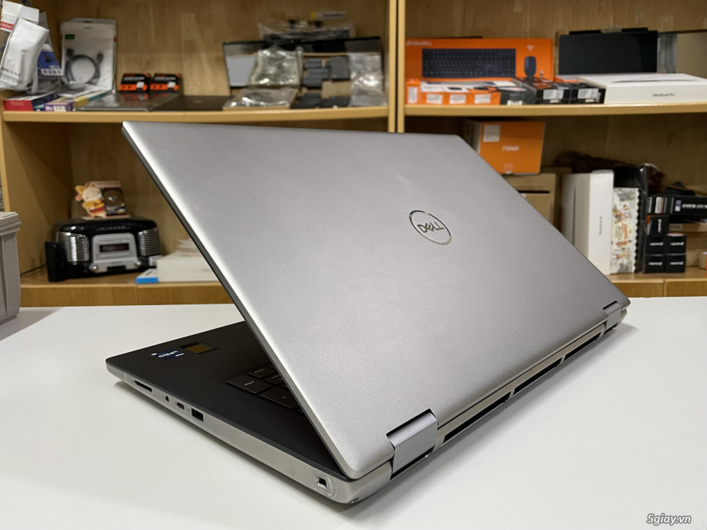 Dell Precision 7770 - 3