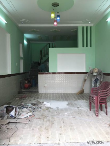 Sang căn nhà KDC Tân Đức - Tỉnh lộ 10 - 125m2, 1 trệt 1 lầu, giá 1.95 - 1