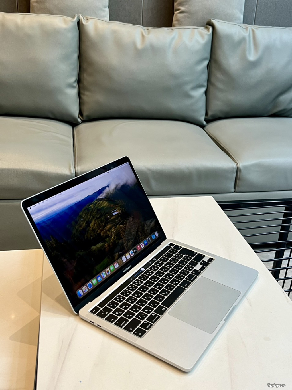 MacBook Pro 13in Touchbar chip M1 màu silver . - 5