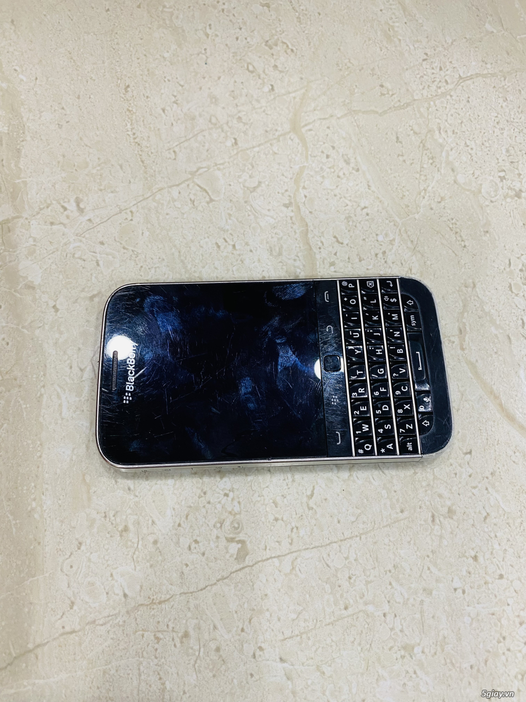 Blackberry CLassic Q20 - 1