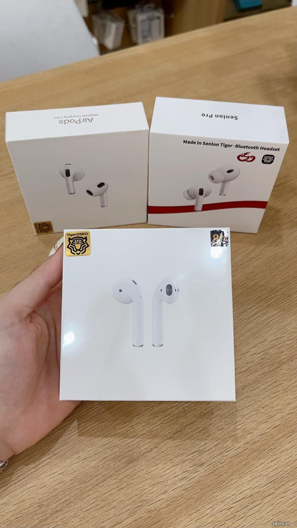 Tai Nghe Airpods 2 / 3 / Pro 2 / Max hổ vằn 1562U 1562E 1562AE PIN 8