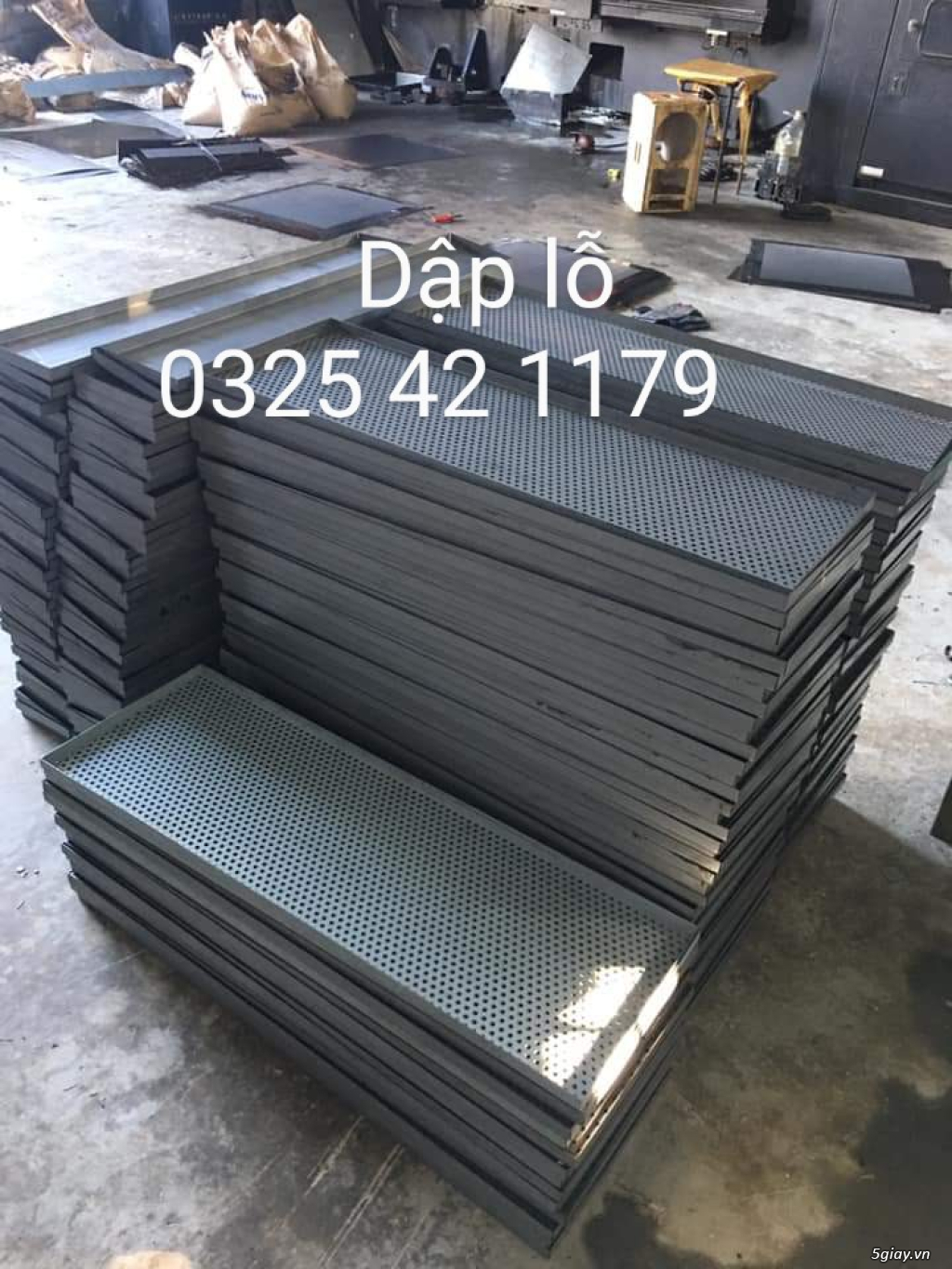 Tấm thép đột lỗ trang trí nội ngoại thất - Lh 0325 42 1179