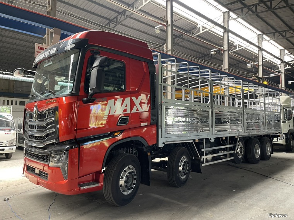 Bán xe tải 4 chân Howo Max động cơ MAN nhập khẩu 2023 giao ngay