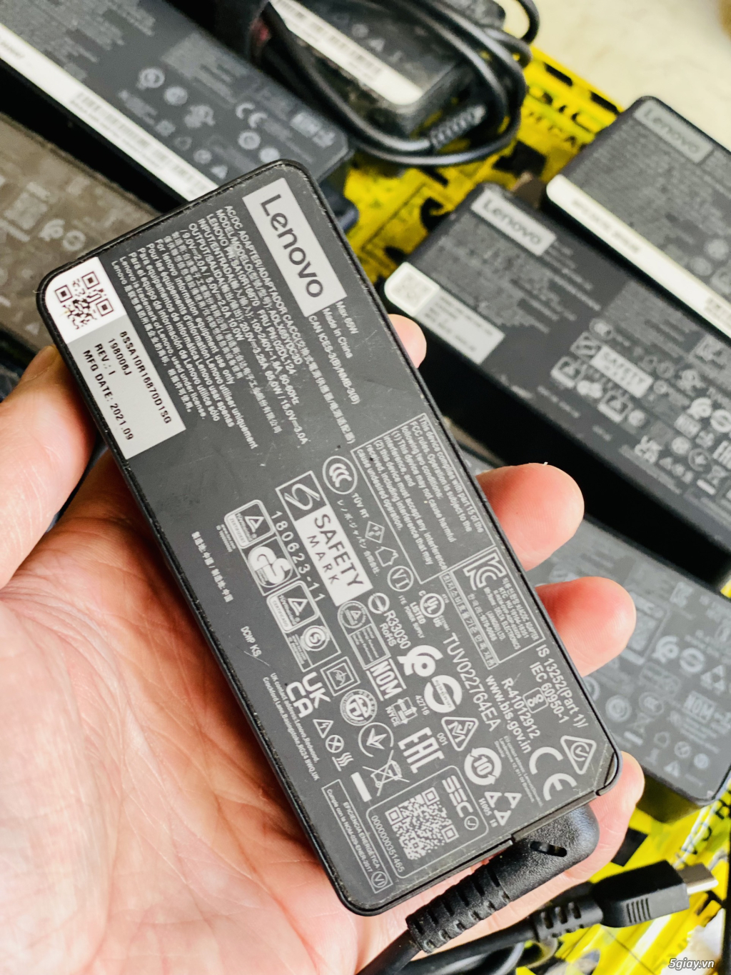 Sạc Laptop Lenovo Thinkpad 65W Type C / 135W Đầu Vuông đẹp zin bóc máy