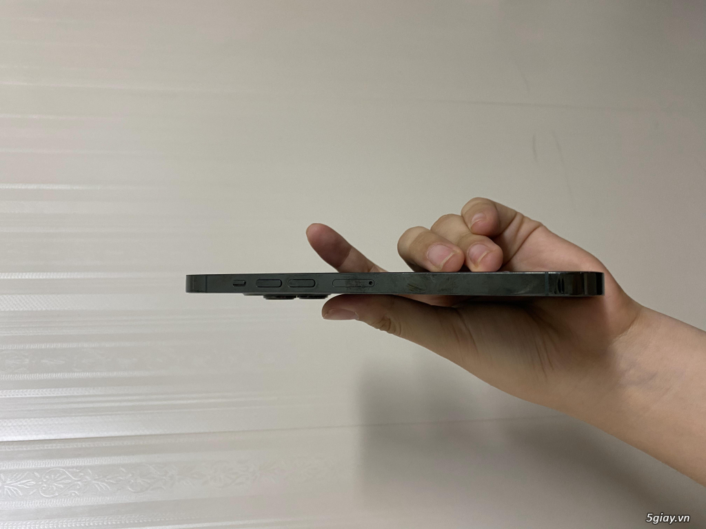 iPhone 13 Pro Max LOCK 256GB màu xanh likenew 99% BH 1 đổi 1