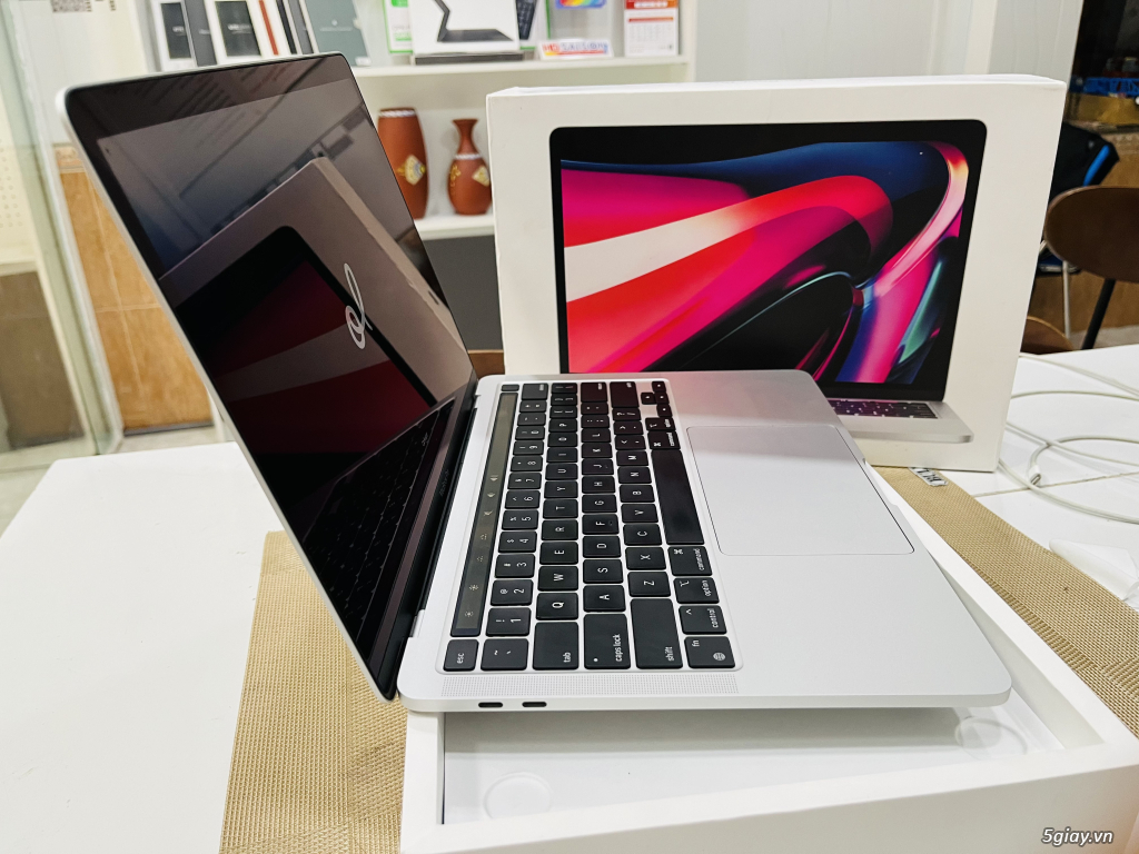 Macbook Pro M2 13.3” - 16/512GB - Silver Likenew Fullbox Giá rẻ - 2