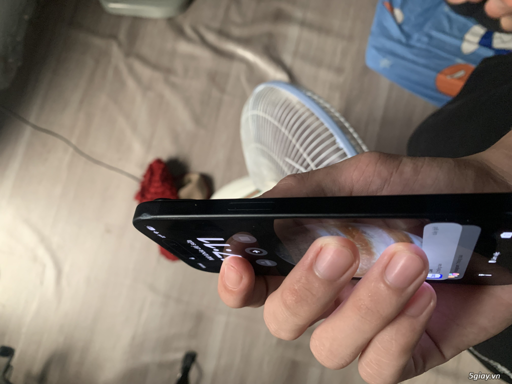 Cần Bán Gấp Iphone 15 máy zin 100%