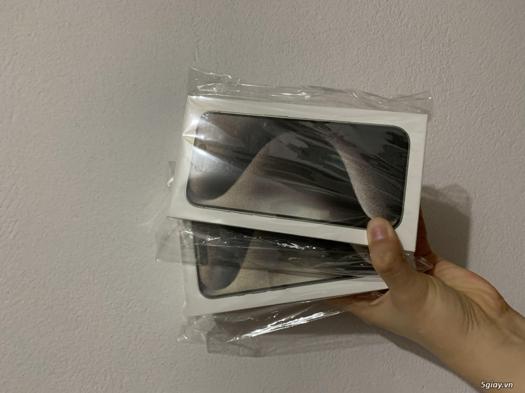 iPhone 15 Pro 128GB 256GB NEWSEAL VN/A - 1