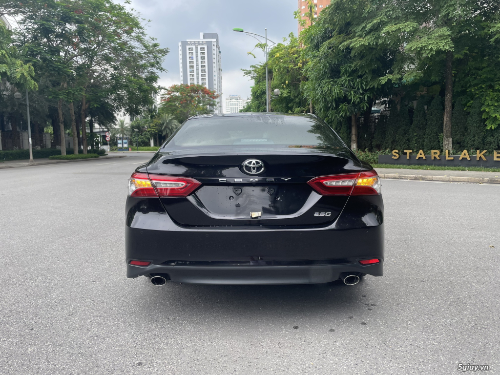 Bán toyota Camry 2.5Q 2020 đẹp nhất Việt Nam - 1