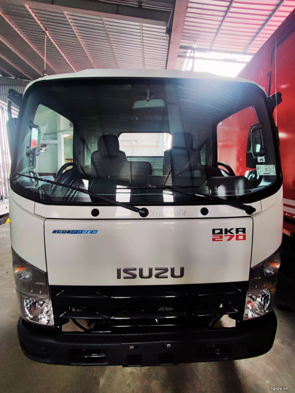 Isuzu QKR270 2T49 thùng dài 4m36