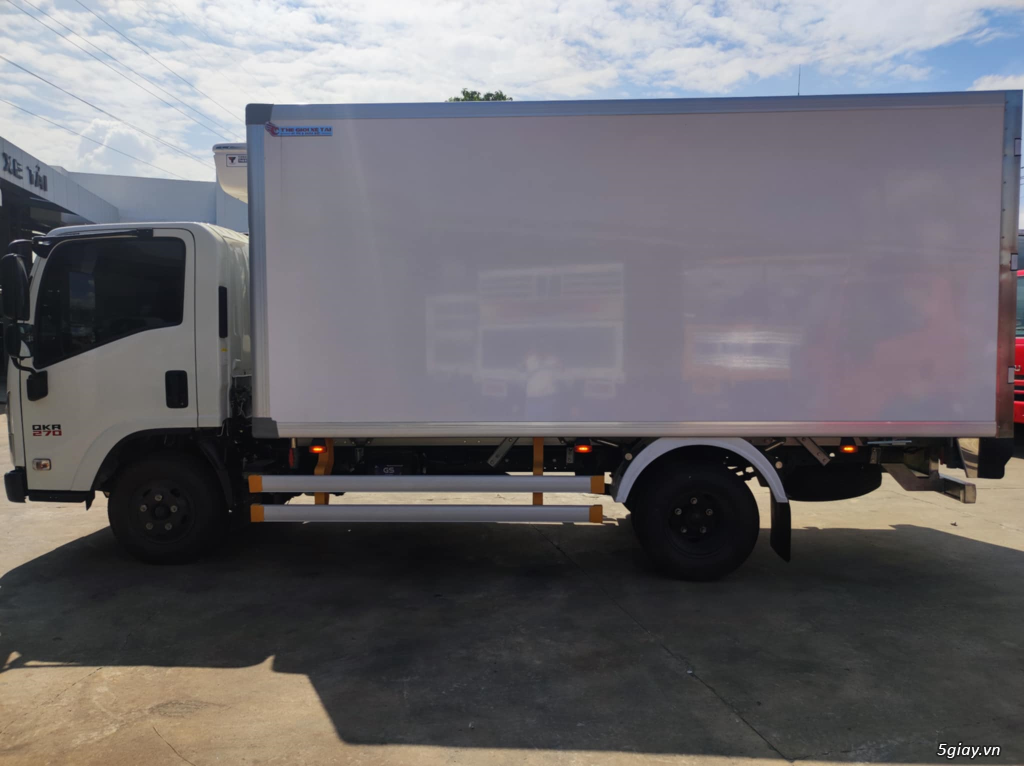 Cần bán xe Isuzu QKR270 2T4 thùng đông lạnh dài 4m - 2