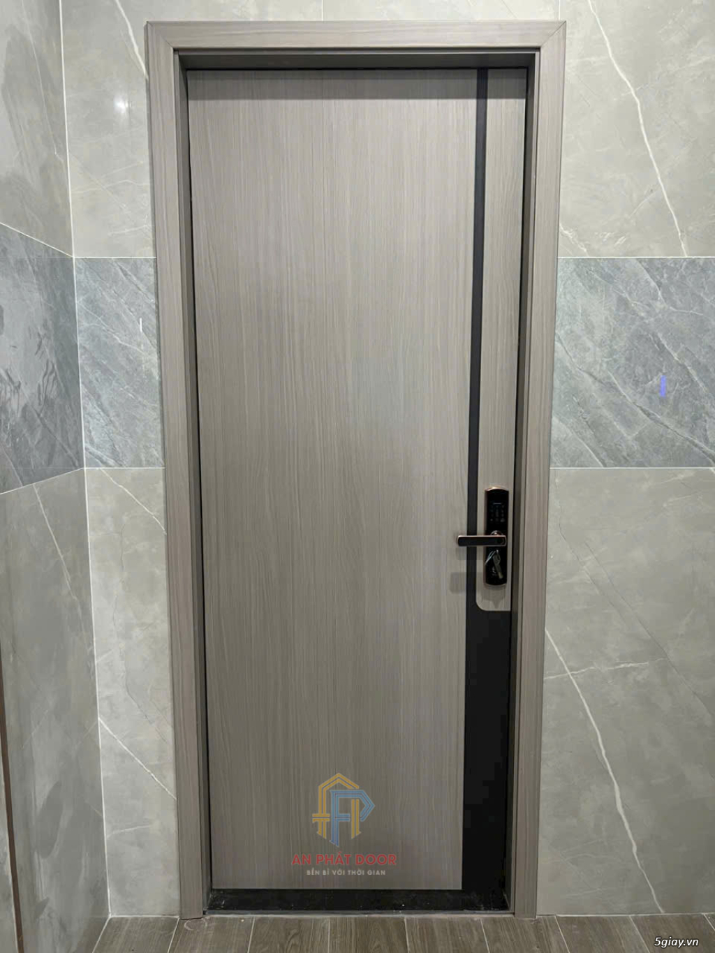 Cung cấp và thi công cửa gỗ carbon uy tín , chất lượng tại Gò Vấp