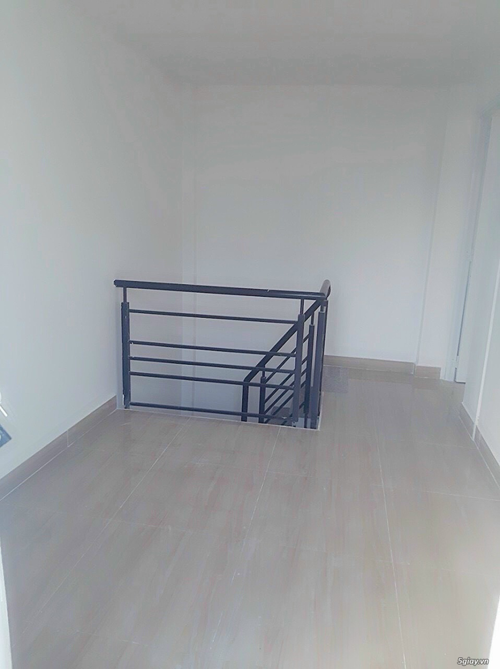 Nhà mới quận 4 cách phố đi bộ 5 phút, 02 đồng hồ điện nhà nước. - 5