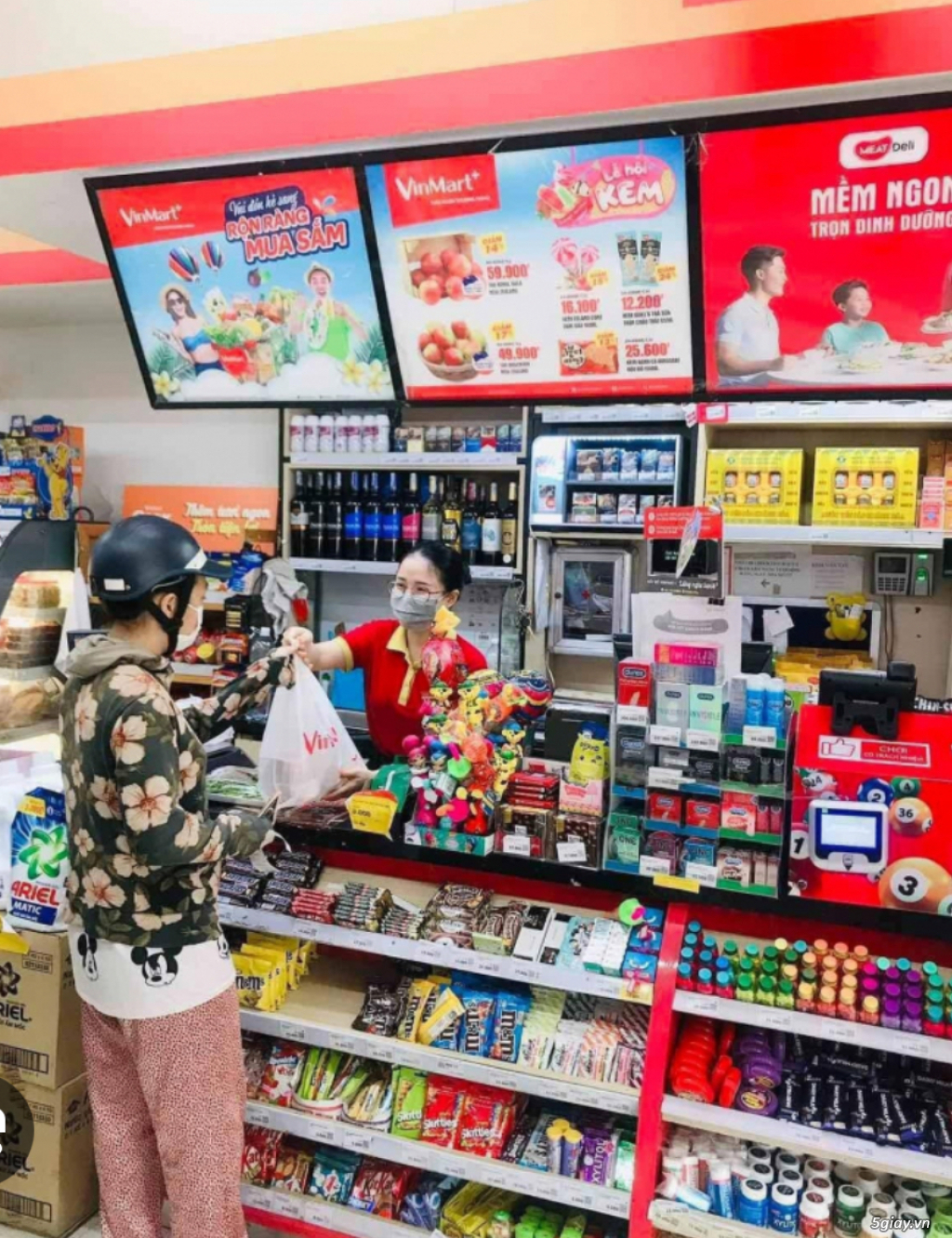 Siêu thị mini cần tuyển nhân viên