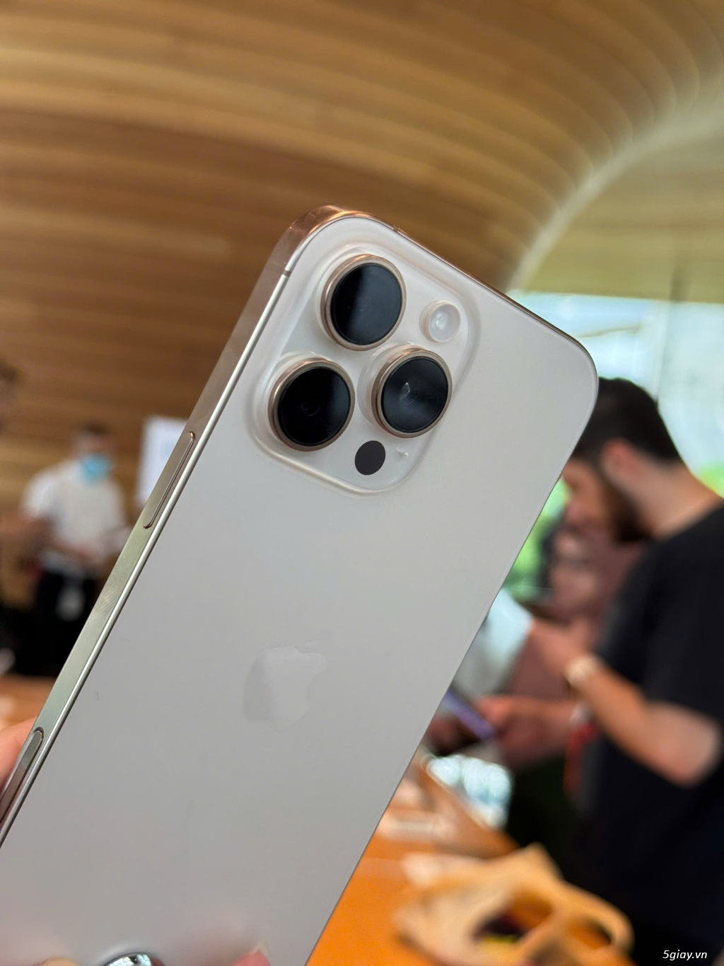 iPhone 16 Pro & 16Promax - 3