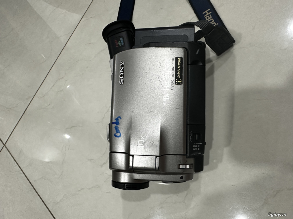 Cần bán:Máy quay Băng Mini DV Sony - 4
