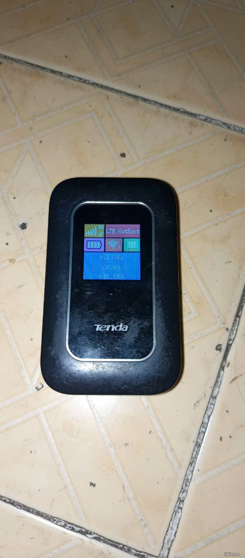 Thiết bị phát WIFI từ sim 4G xịn, màn hình màu TENDA - 3