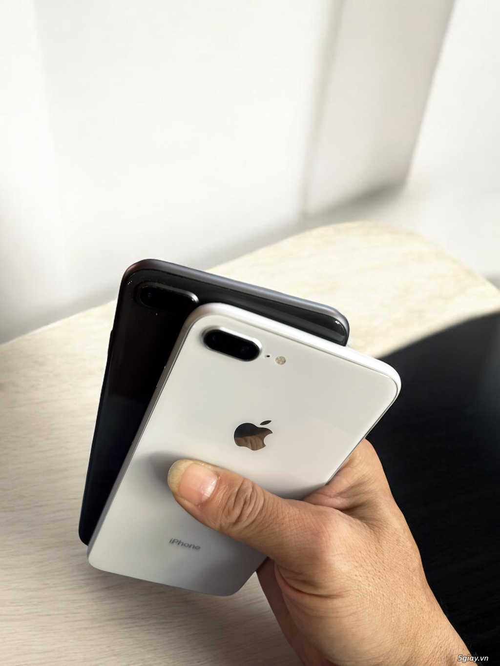 iPhone 8Plus 64G Black & Silver - 4