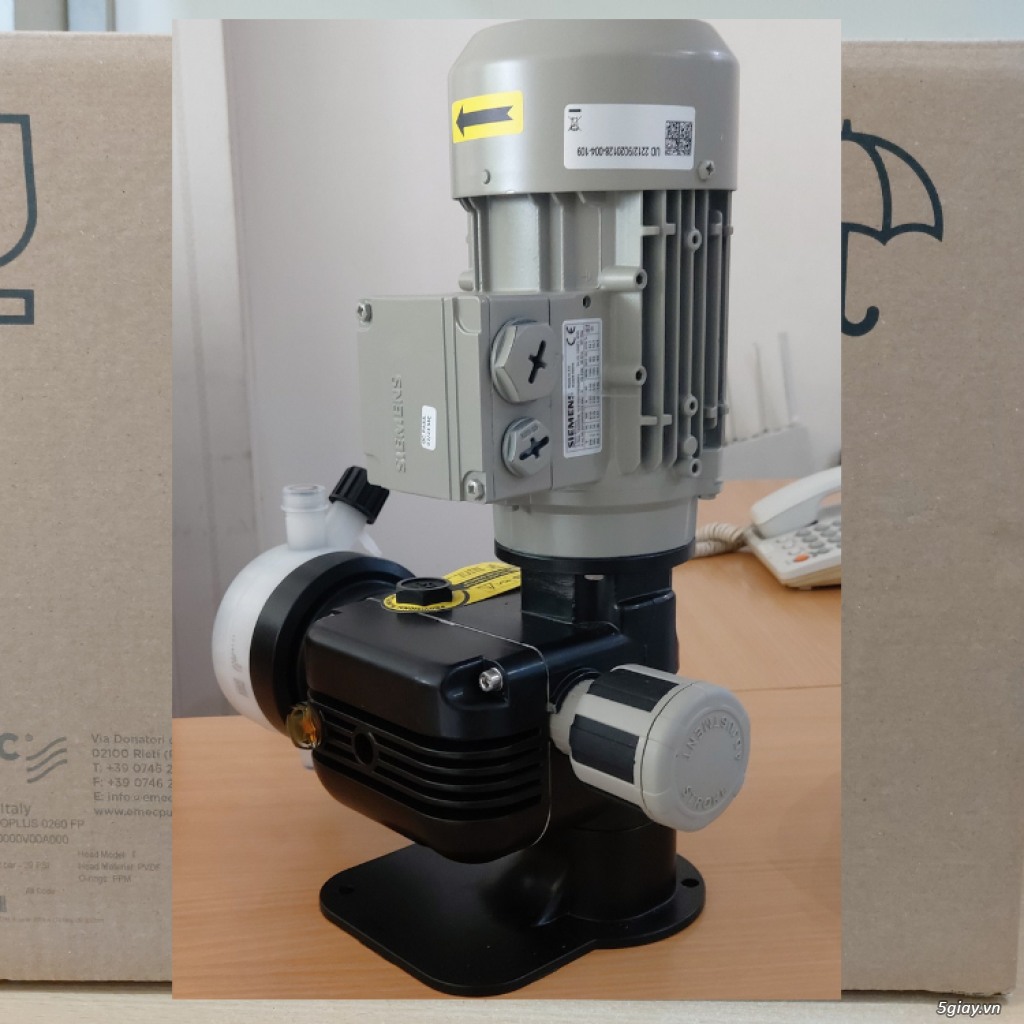 Bơm định lượng EMEC PRIUS D 010016 có CS 16 L/h tại 10 bar