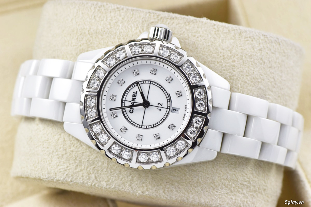 ĐH Nữ chaaa J12 Niềng & Cọc số đính Full Kim Cương - Đá Ceramic trắng