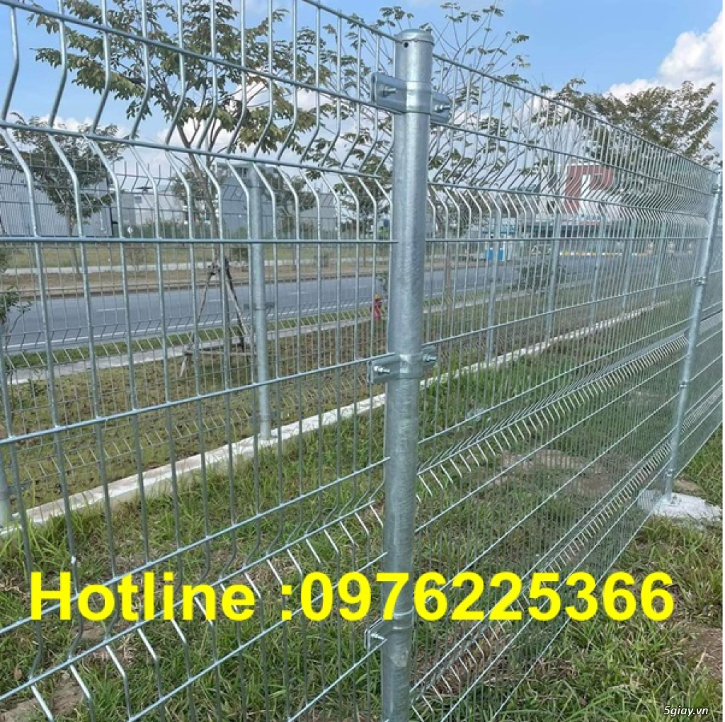 Hàng rào chấn sóng mạ kẽm nhúng nóng