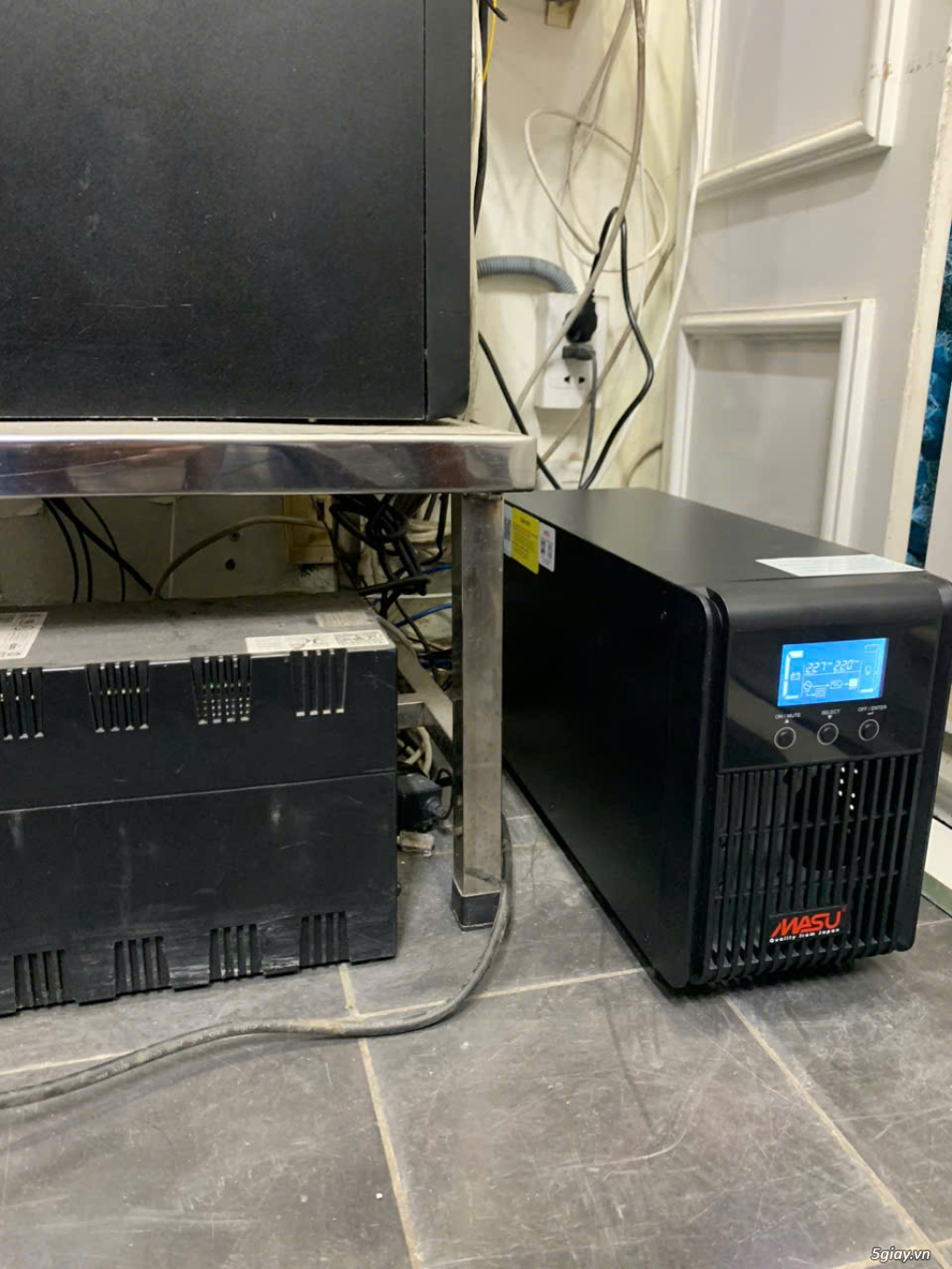 Bộ lưu điện Masu UPS MS – 2K LCD/1800W - 1