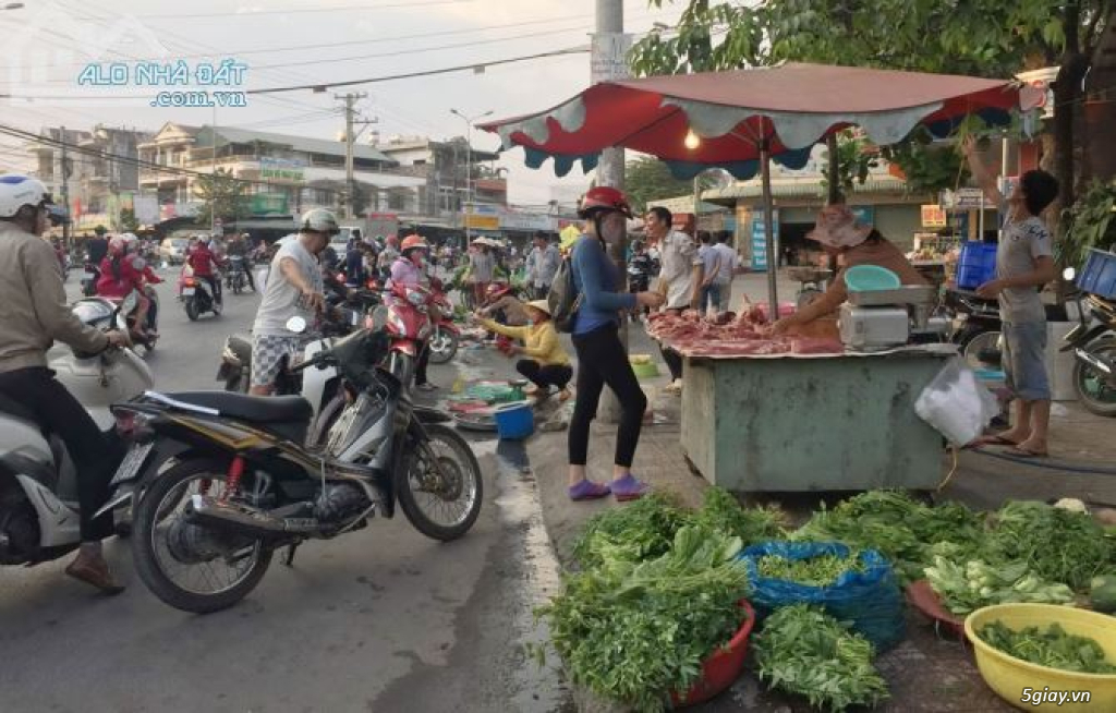 Bán nhà 3 lầu Mỹ Phước 3 BD, MT đường Mỹ Phước Tân Vạn, SHR, CC