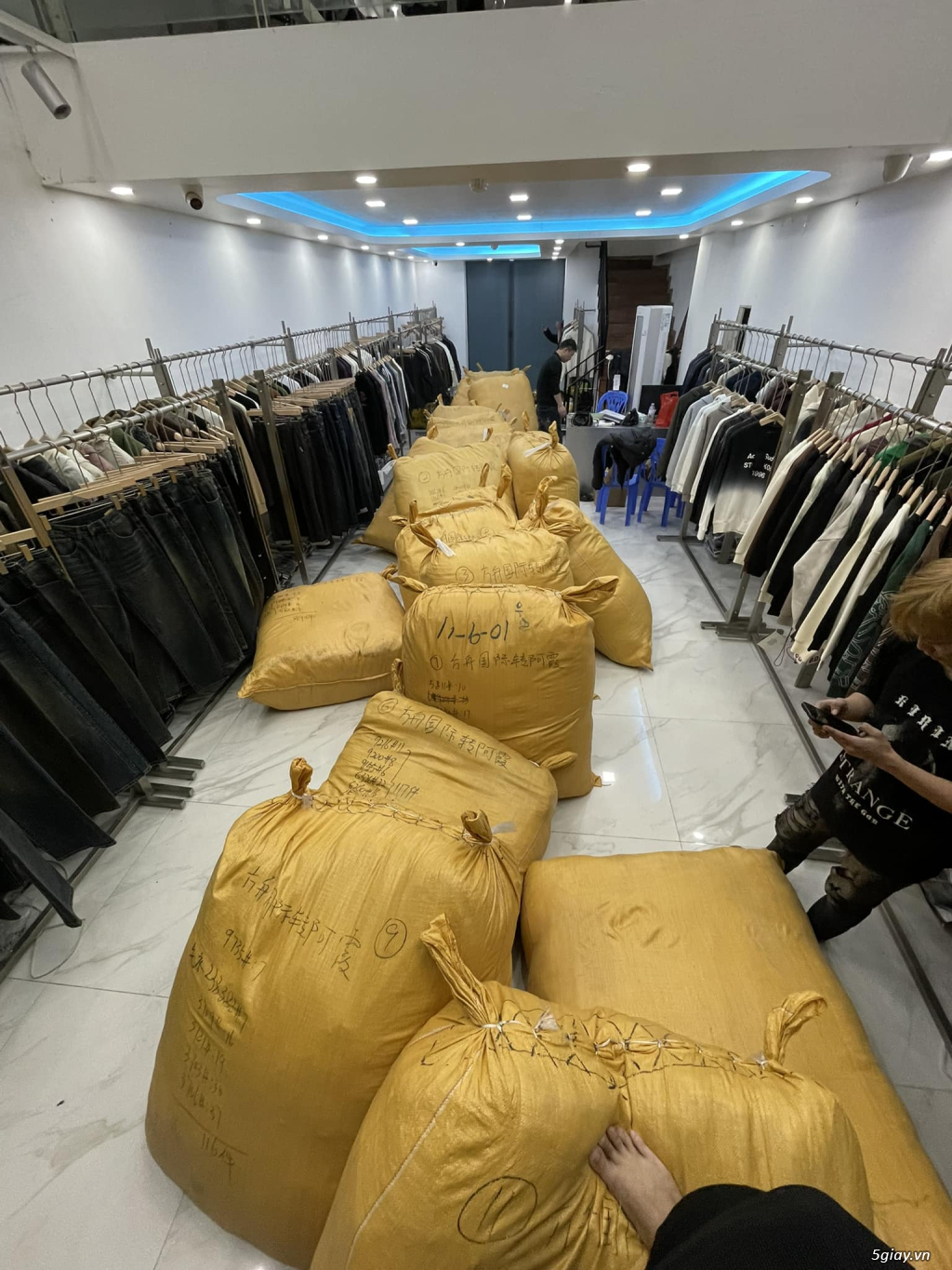 TÌM NGUỒN SỈ KHÔNG KHÓ CÓ T9E LO!!! - 2