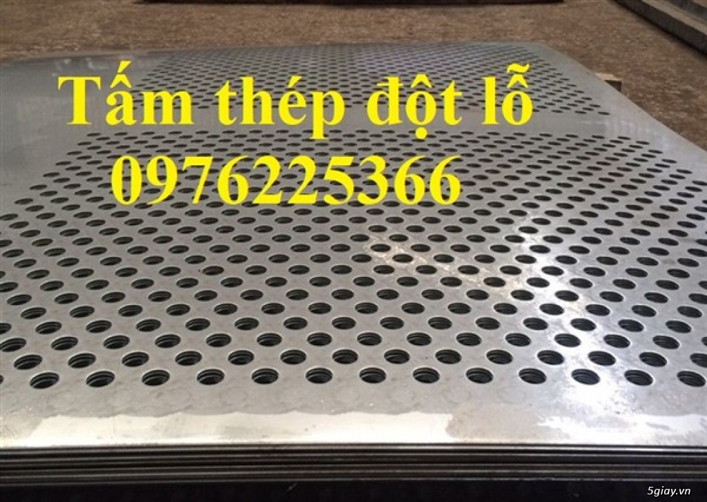 Tôn dập lỗ dày 0.5dem khổ 1m x20m - 2