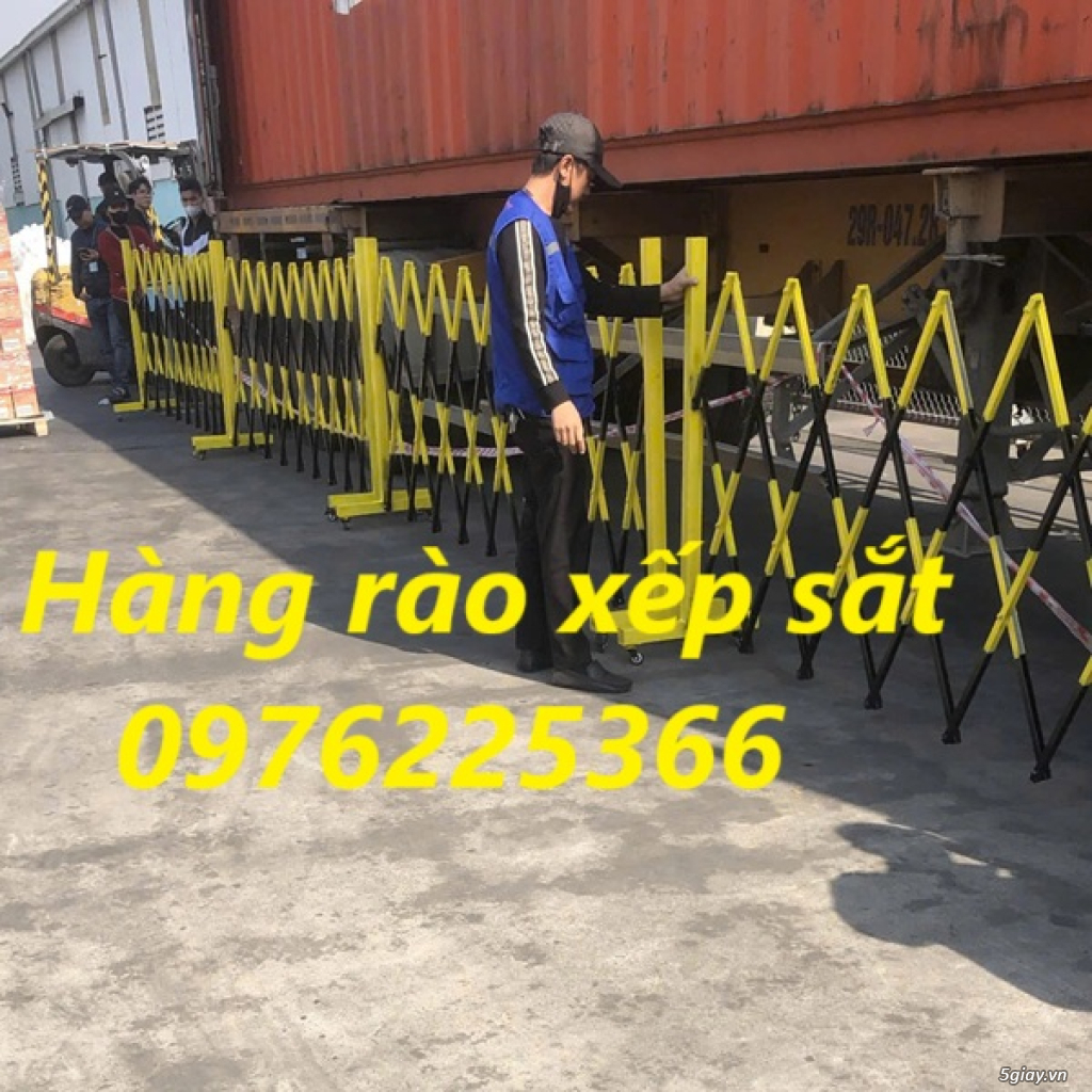 Sản xuất hàng rào xếp kéo tay giá rẻ tại Hà Nội