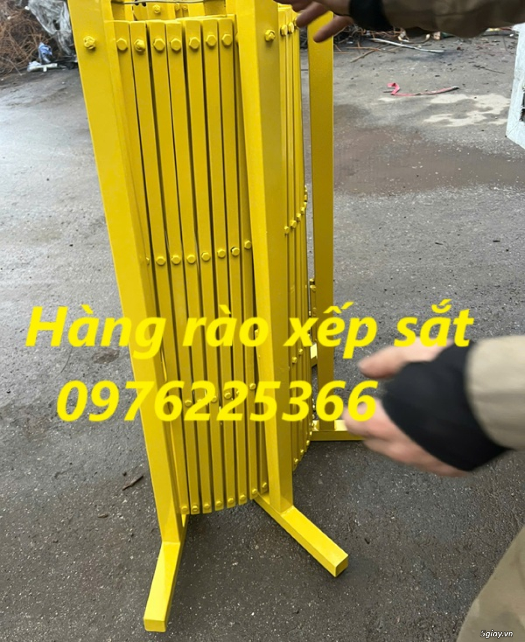 Hàng rào xếp sắt chữ T - 2