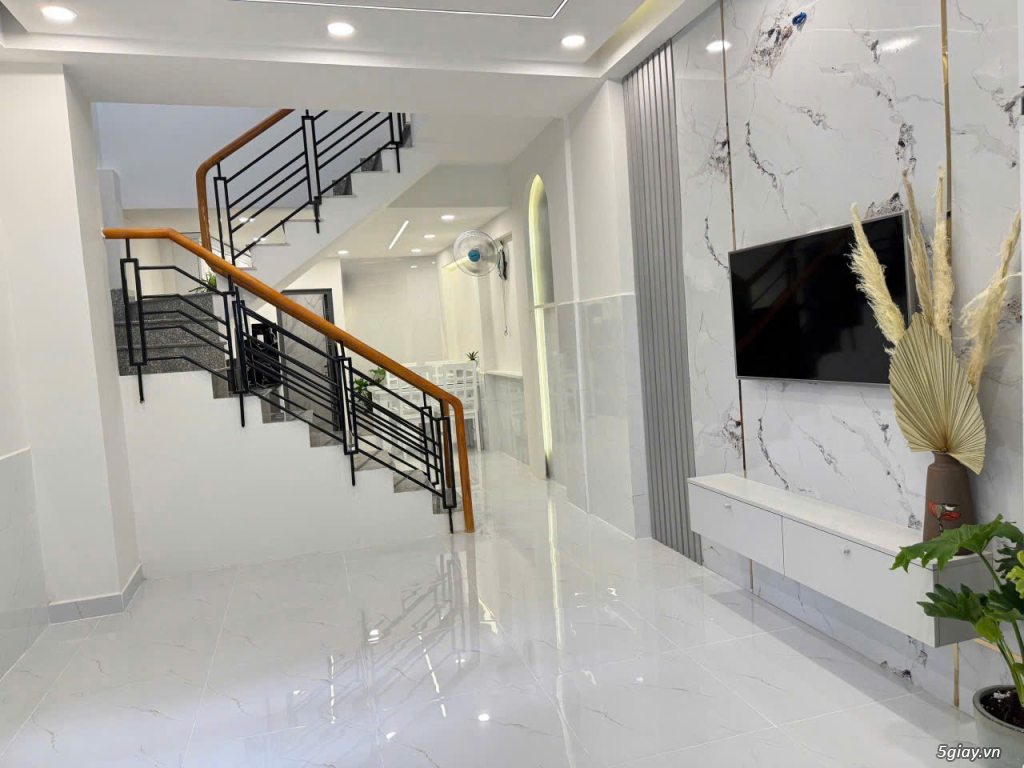 Bán nhà 1 lầu 2 phòng ngủ 3 wc đường nhánh Cầu Tân Thuận 2 quận 7 - 1