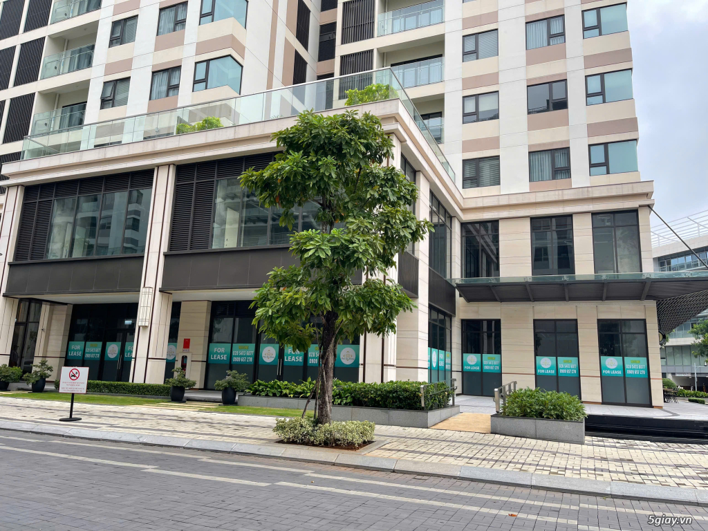 SHOPHOUSE KHỐI ĐẾ TẠI HỒ BÁN NGUYỆT PHÚ MỸ HƯNG - 4