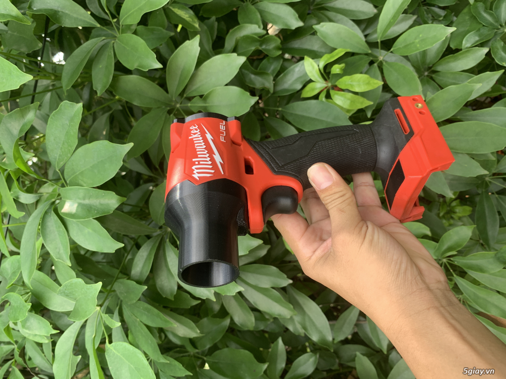 Máy thổi phản lực xài pin Milwaukee M18 - 4