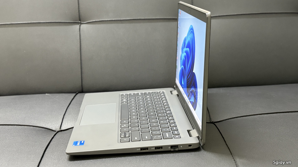 Dell Latitude 3440 Full box like new i5-1335/16g/256G Us