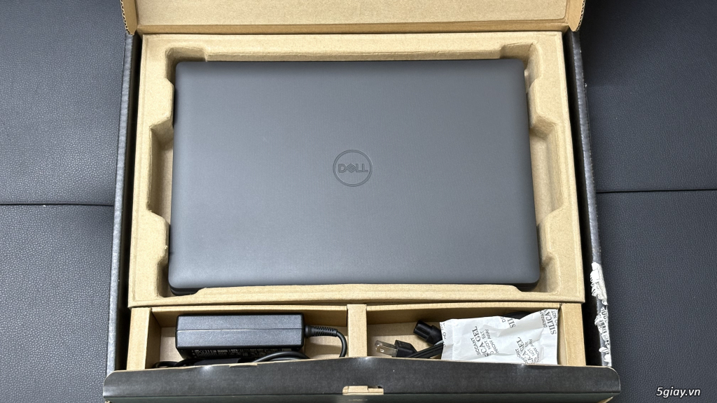 Dell Latitude 3440 Full box like new i5-1335/16g/256G Us - 4