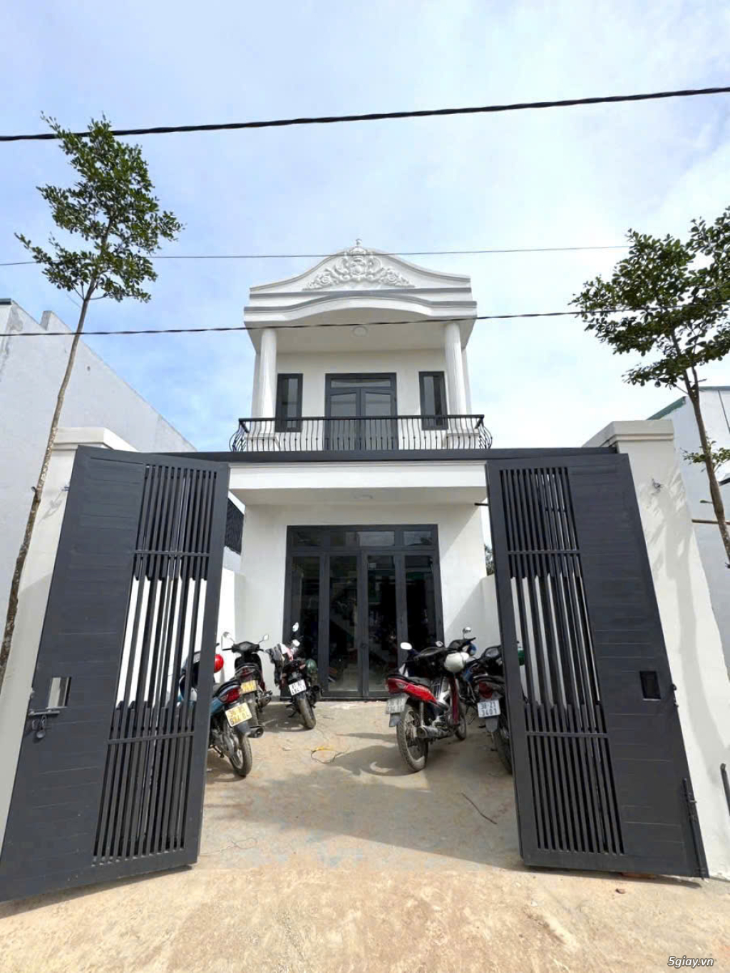 NGỘP bán gấp 2ty169 1 trệt 1 lầu mới xây sát bên Chang Shin - SHR - 3